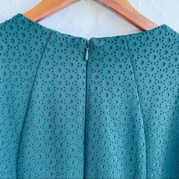 Alex Marie Dark Green Sleeveless Dress - Picture 5 of 11